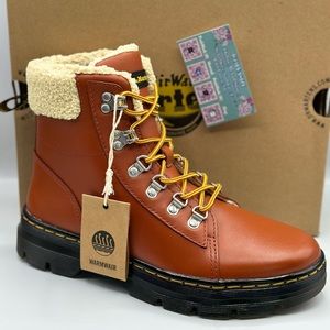 DR MARTENS COMBS FAUX FUR LINED BOOTS WOMENS (9)